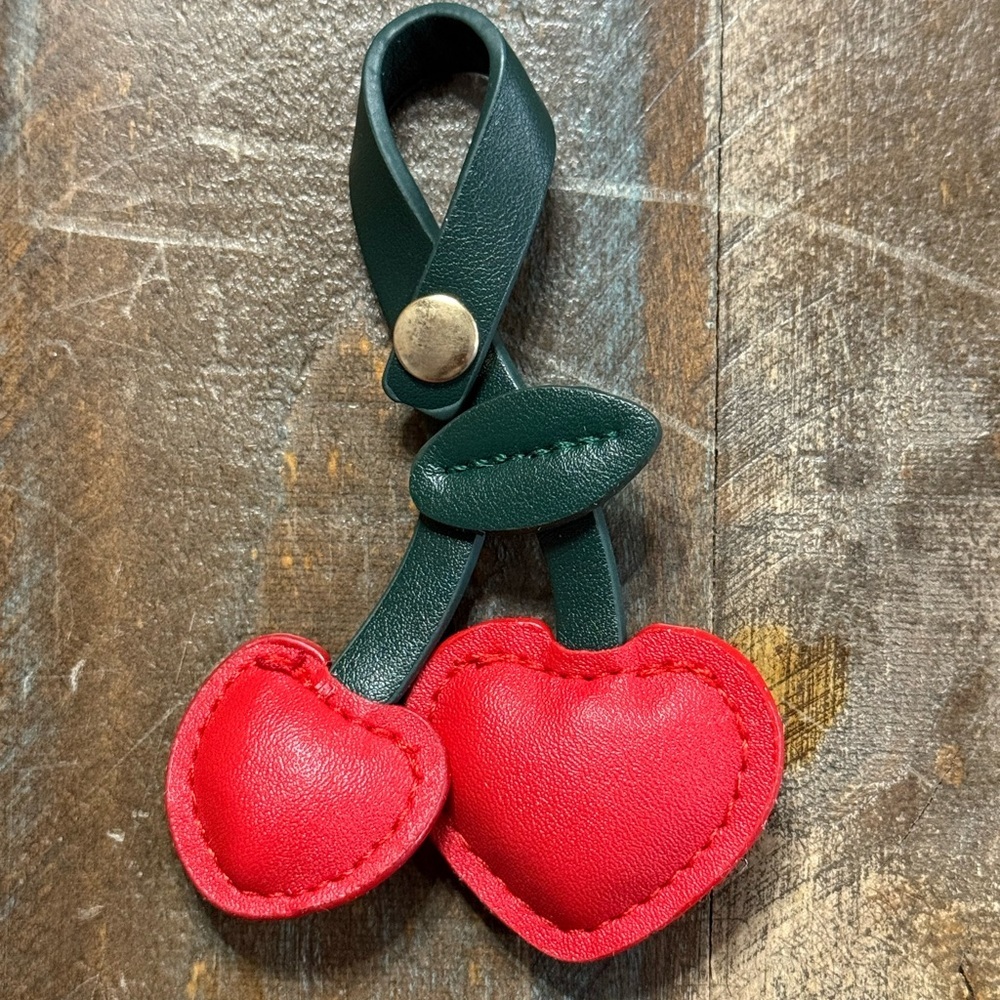 Ⓜ️Cherry Heart‎ Bag Charm